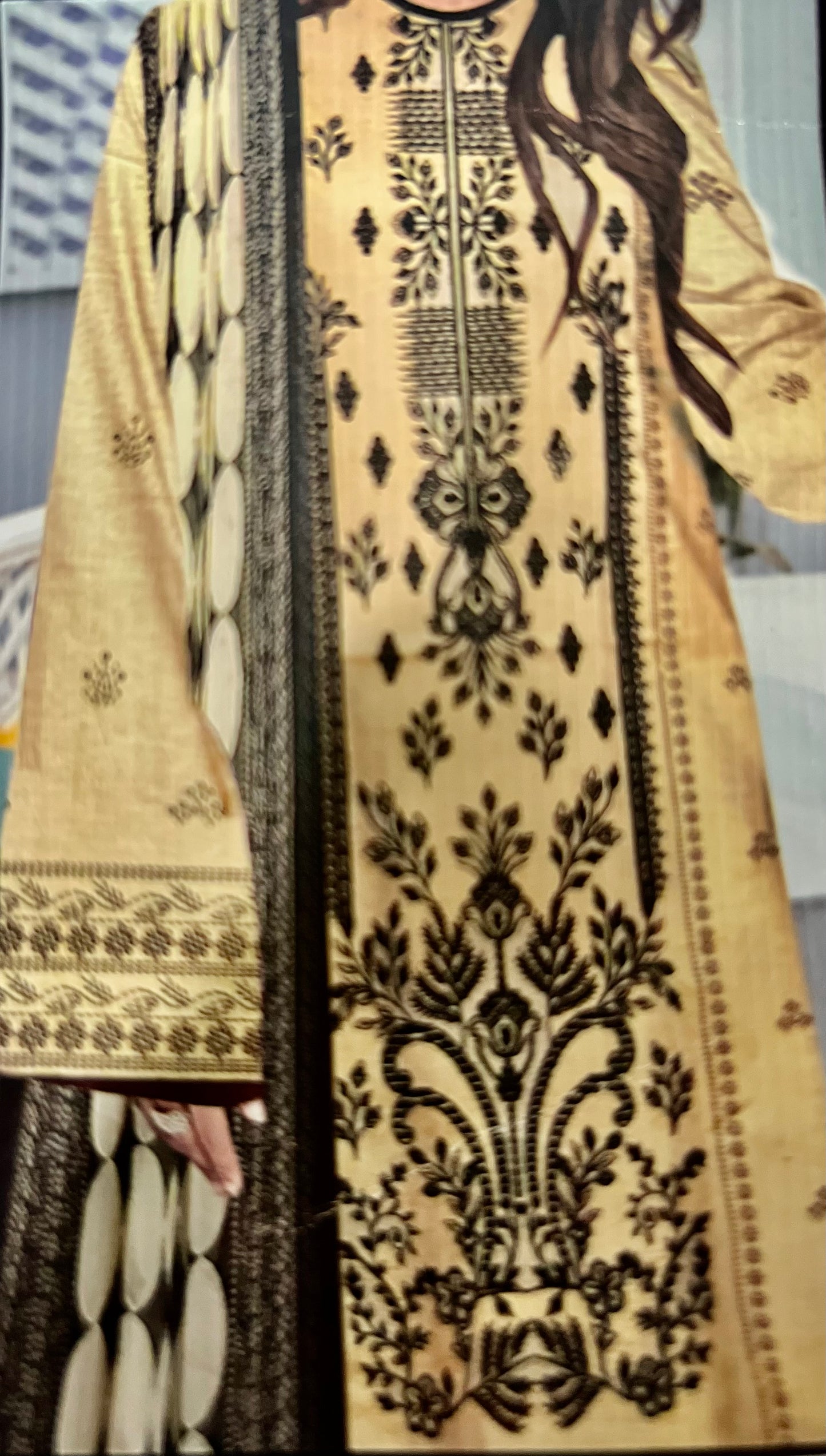 Blossom Grace – Embroidered Cotton Kurti Set