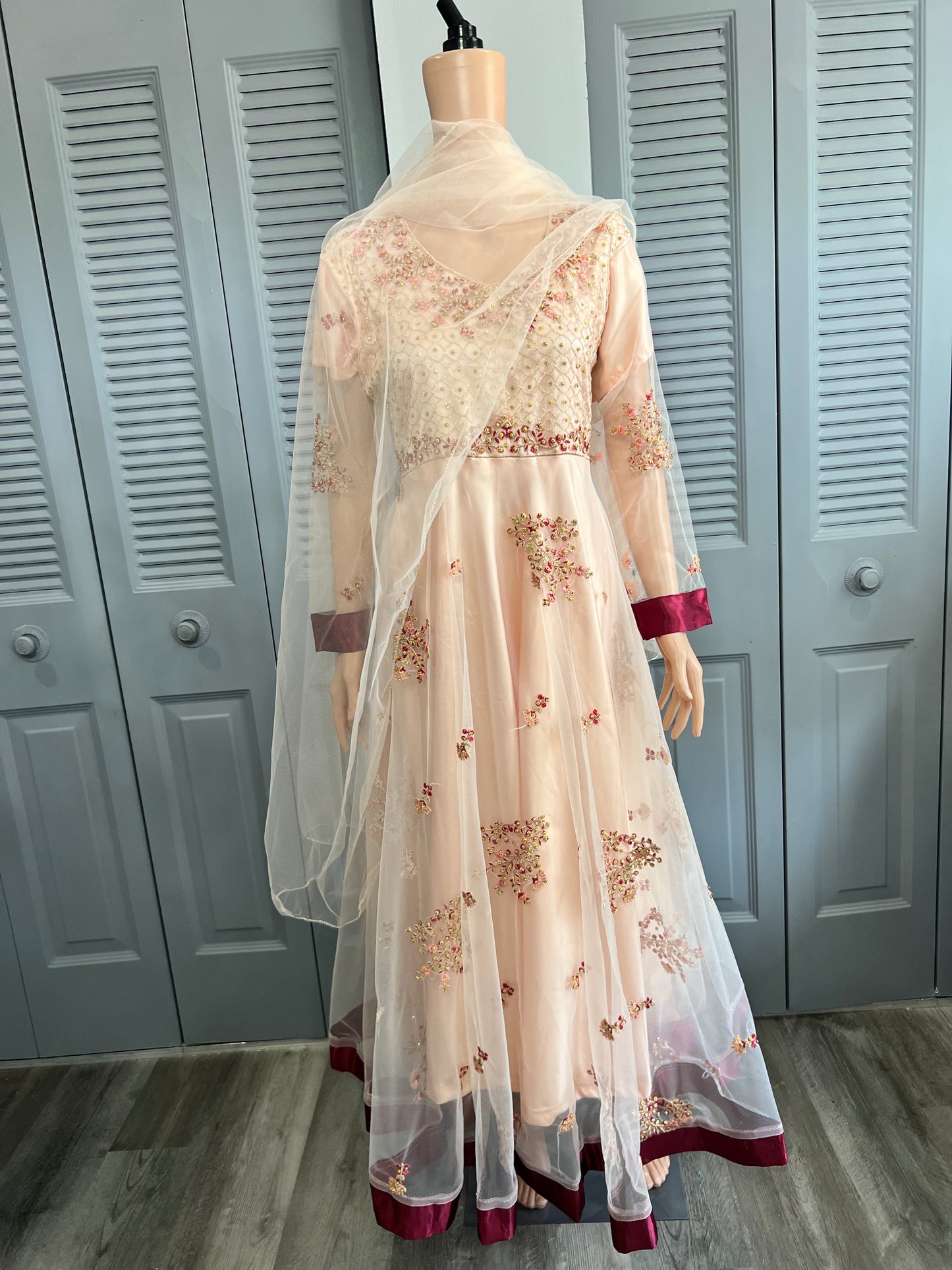 Elegant Long Embroidered Frok Riwaj