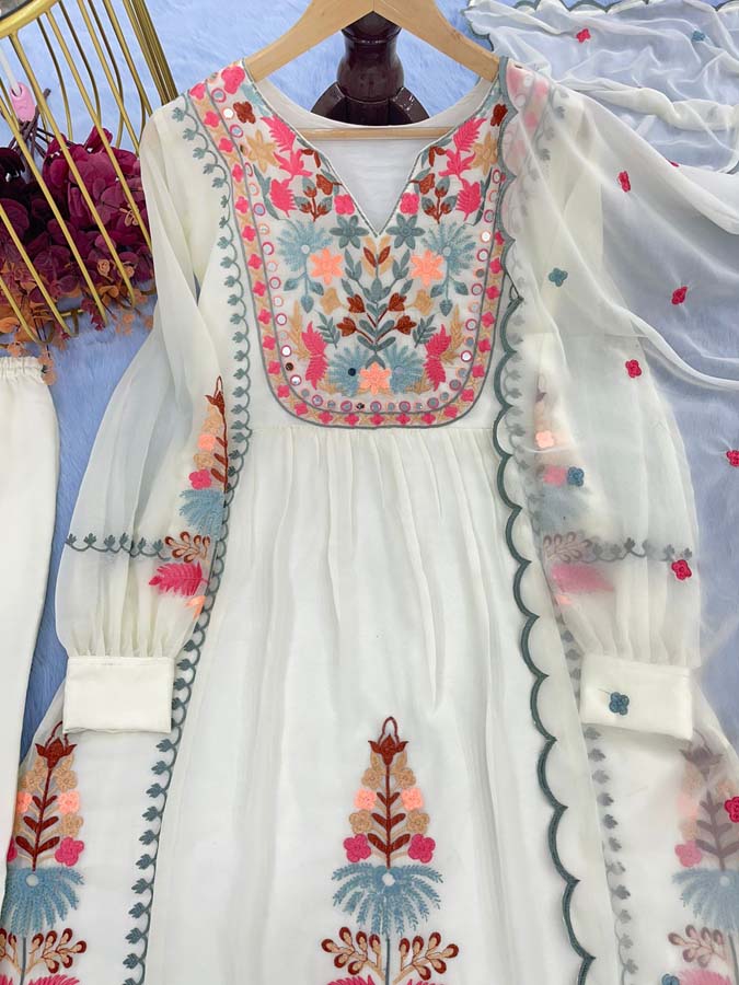 Royal Elegance – Designer Embroidered Palazzo Set