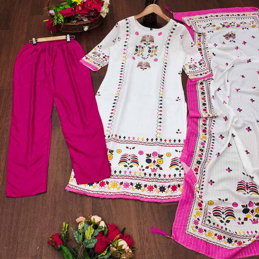Festive Bloom – White and Pink Handworked Kurta Set