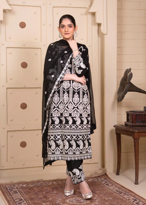 Naazneen by Riwaj Fashions