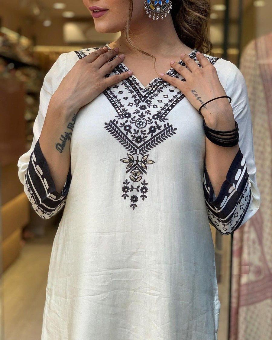 Zarqa White – Premium Designer Muslin Digital Print Set