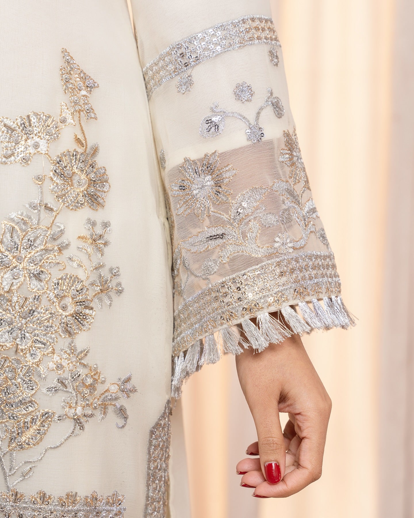 Noor-e-Aasmaan by Riwaj Fashions