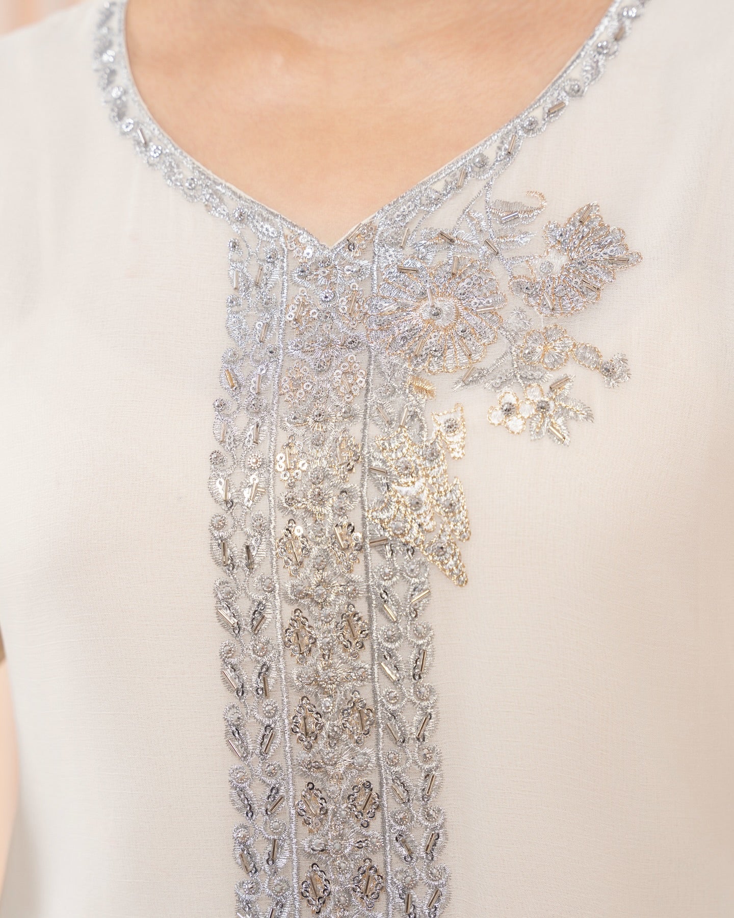 Noor-e-Aasmaan by Riwaj Fashions