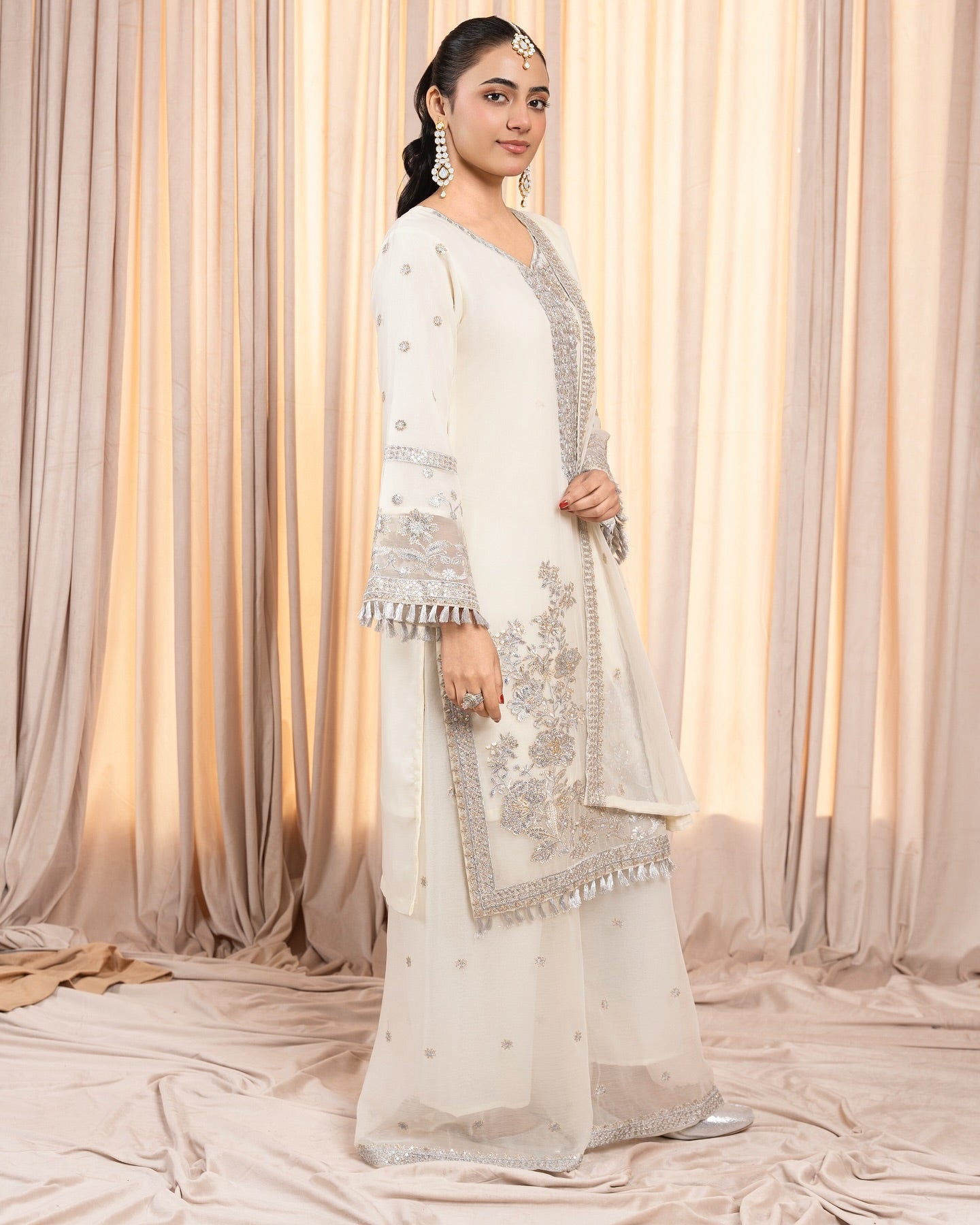 Noor-e-Aasmaan by Riwaj Fashions